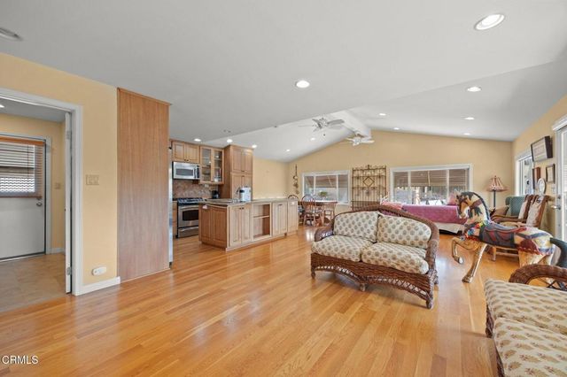 142 Poinsettia Gardens Drive 142, Ventura, CA 93004