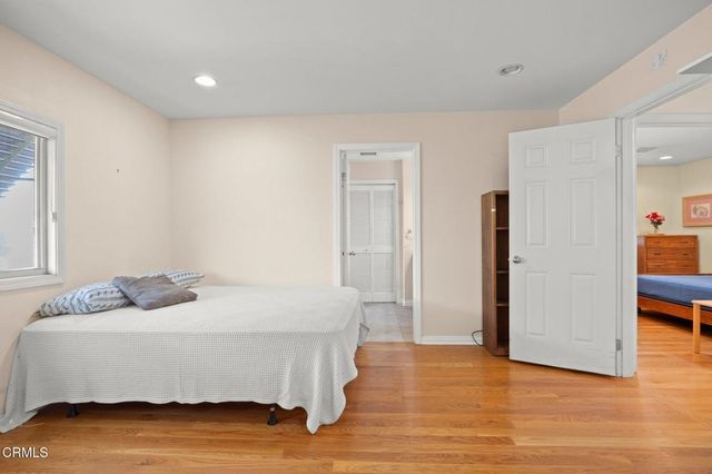 142 Poinsettia Gardens Drive 142, Ventura, CA 93004