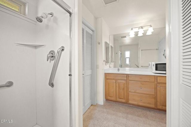 142 Poinsettia Gardens Drive 142, Ventura, CA 93004