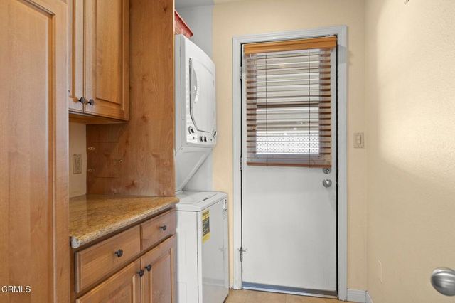 142 Poinsettia Gardens Drive 142, Ventura, CA 93004