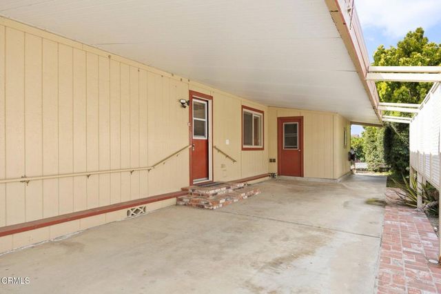 142 Poinsettia Gardens Drive 142, Ventura, CA 93004