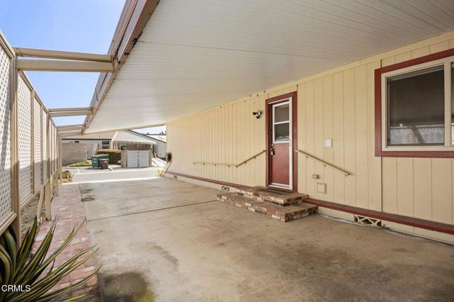 142 Poinsettia Gardens Drive 142, Ventura, CA 93004