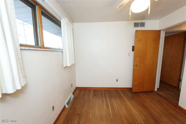 3620 Pennsylvania Ave, Weirton, WV 26062