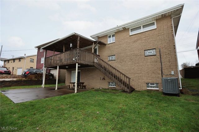 3620 Pennsylvania Ave, Weirton, WV 26062