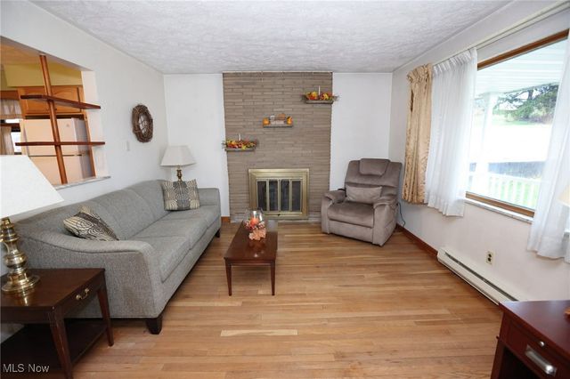 3620 Pennsylvania Ave, Weirton, WV 26062