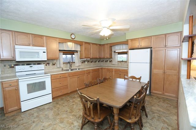 3620 Pennsylvania Ave, Weirton, WV 26062