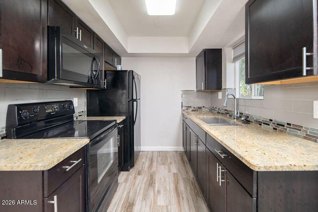 808 N 95TH Drive B, Tolleson, AZ 85353