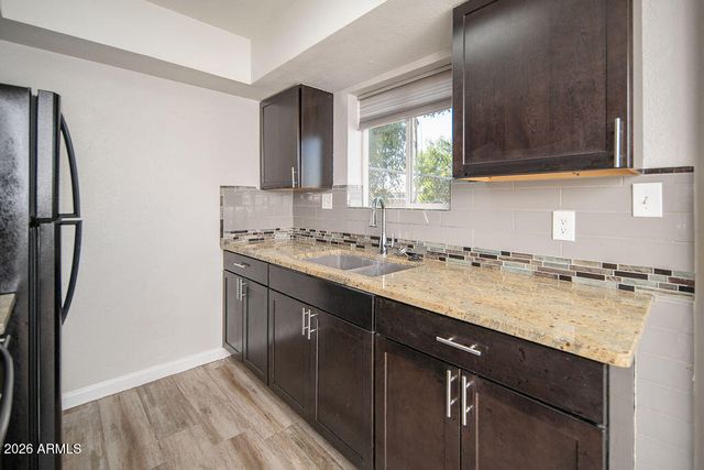 808 N 95TH Drive B, Tolleson, AZ 85353