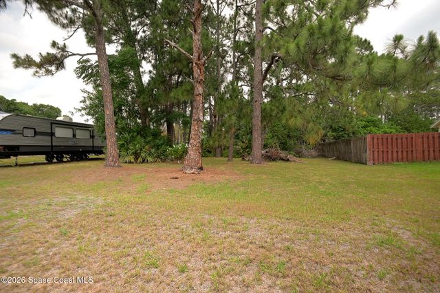 1220 Stadt Road NW, Palm Bay, FL 32907