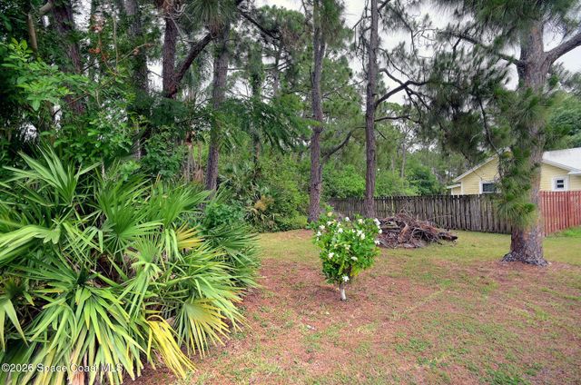 1220 Stadt Road NW, Palm Bay, FL 32907