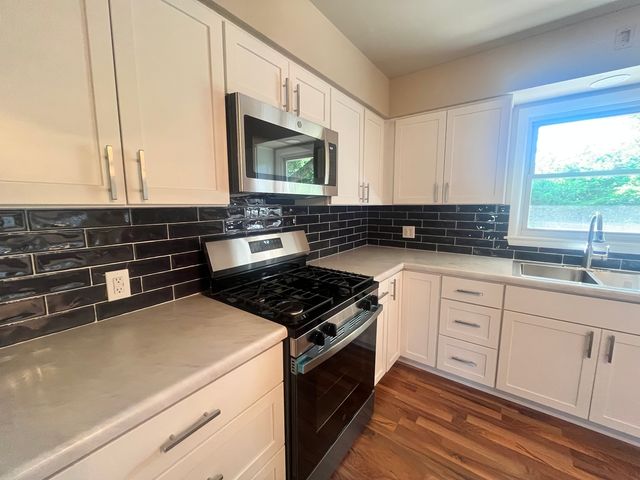 8909 19th Street W, Rock Island, IL 61201