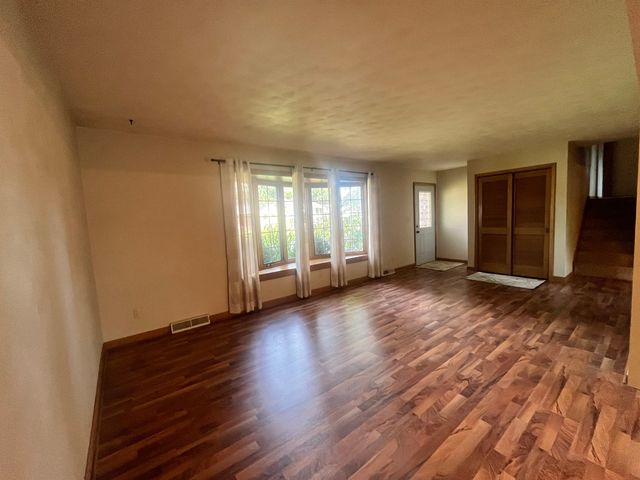 8909 19th Street W, Rock Island, IL 61201