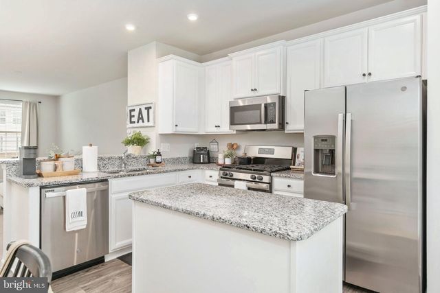 533 VIEW POINT WAY, Fredericksburg, VA 22405