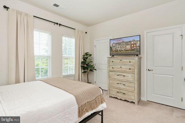 533 VIEW POINT WAY, Fredericksburg, VA 22405