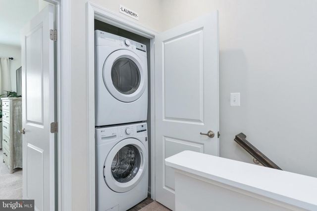 533 VIEW POINT WAY, Fredericksburg, VA 22405