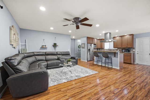 2221 S Akers Street, Visalia, CA 93277