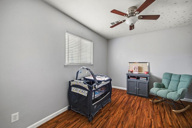 2221 S Akers Street, Visalia, CA 93277