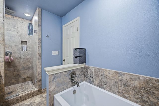 2221 S Akers Street, Visalia, CA 93277