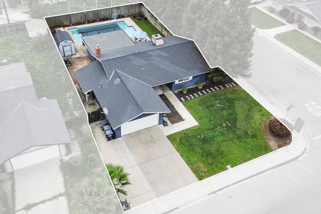 2221 S Akers Street, Visalia, CA 93277