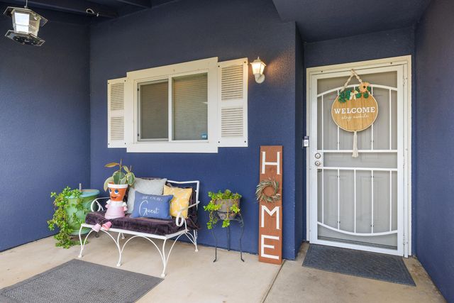 2221 S Akers Street, Visalia, CA 93277