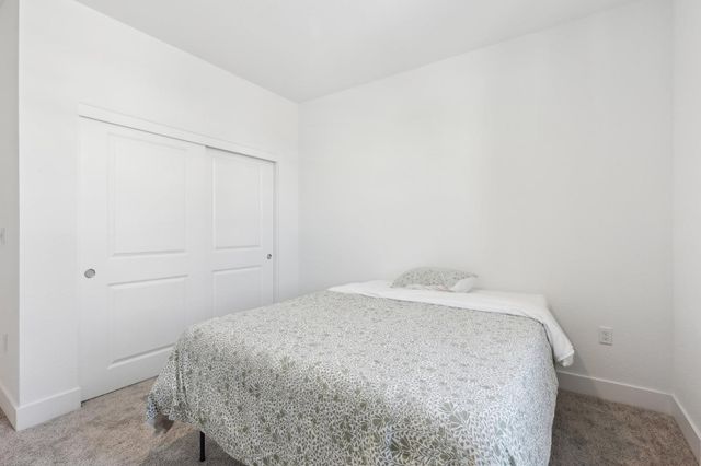 2200 Stagecoach Rd, Patterson, CA 95363