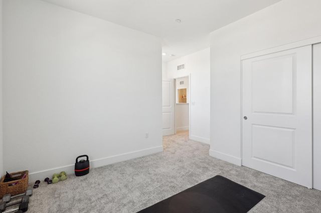 2200 Stagecoach Rd, Patterson, CA 95363