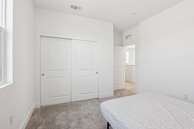 2200 Stagecoach Rd, Patterson, CA 95363