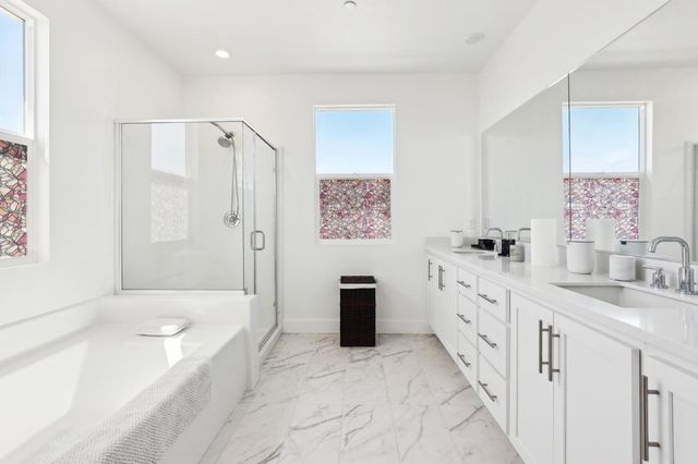 2200 Stagecoach Rd, Patterson, CA 95363