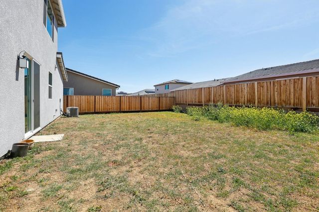 2200 Stagecoach Rd, Patterson, CA 95363