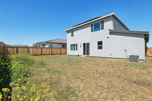 2200 Stagecoach Rd, Patterson, CA 95363