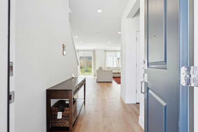 2200 Stagecoach Rd, Patterson, CA 95363