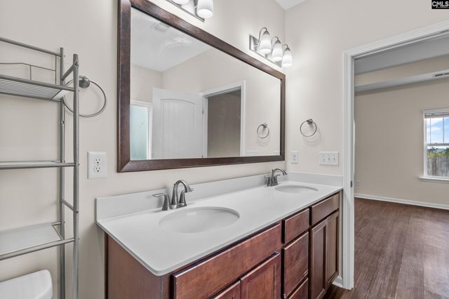 712 N Pinewalk Way, Elgin, SC 29045