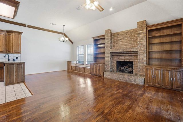 3006 NE Heritage Dr, Lawton, OK 73507