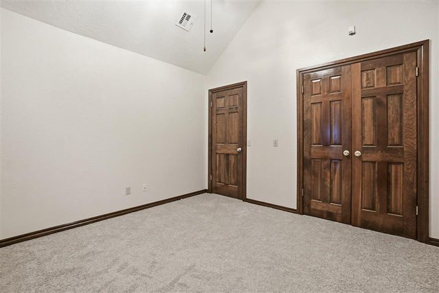 3006 NE Heritage Dr, Lawton, OK 73507