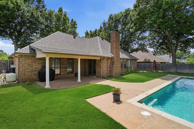 3006 NE Heritage Dr, Lawton, OK 73507
