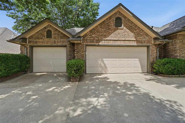 3006 NE Heritage Dr, Lawton, OK 73507