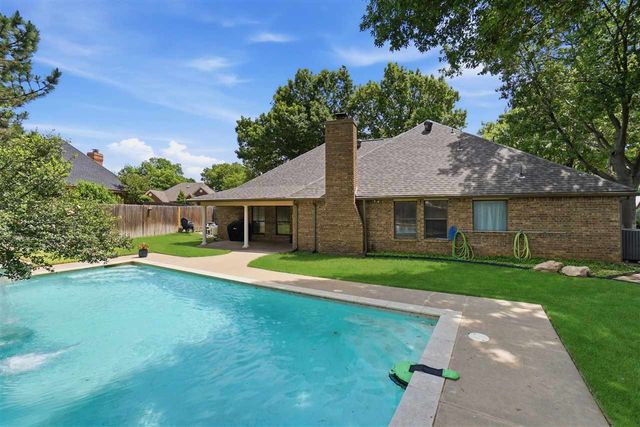 3006 NE Heritage Dr, Lawton, OK 73507