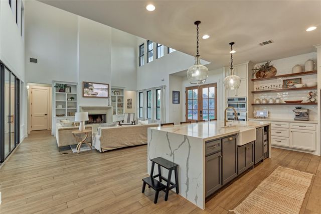 50 Naples Lane, Montgomery, TX 77356