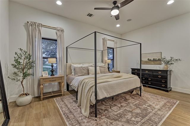 50 Naples Lane, Montgomery, TX 77356