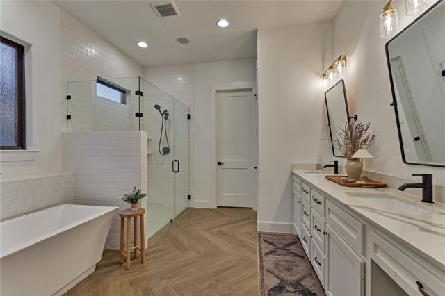 50 Naples Lane, Montgomery, TX 77356