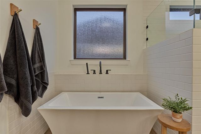 50 Naples Lane, Montgomery, TX 77356