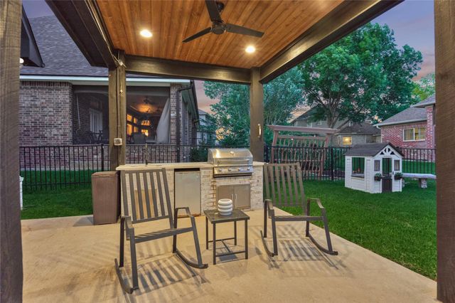 50 Naples Lane, Montgomery, TX 77356