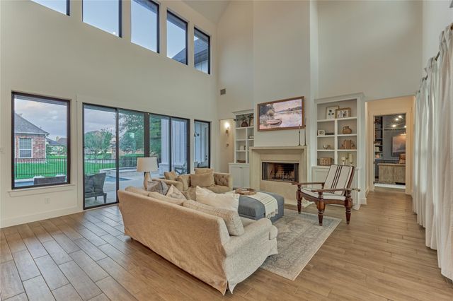 50 Naples Lane, Montgomery, TX 77356