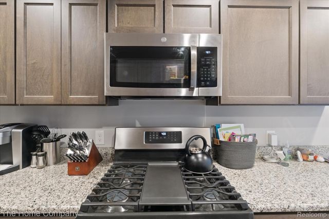 48270 Applegrove Lane, New Baltimore, MI 48051
