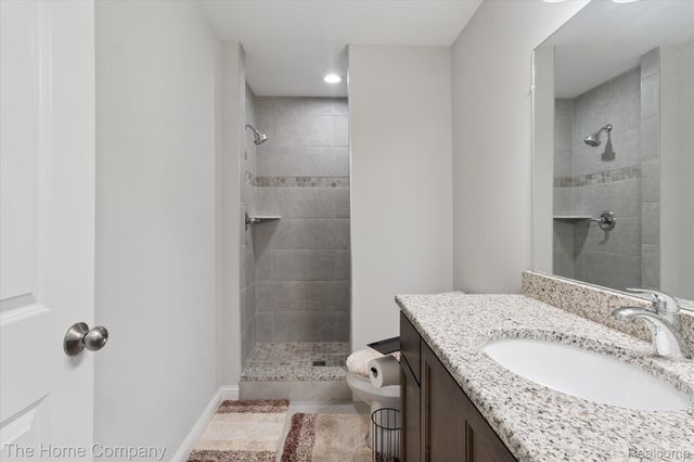 48270 Applegrove Lane, New Baltimore, MI 48051