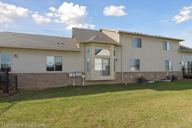 48270 Applegrove Lane, New Baltimore, MI 48051