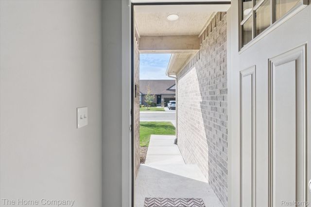 48270 Applegrove Lane, New Baltimore, MI 48051