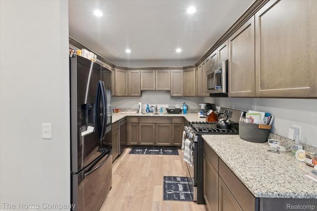 48270 Applegrove Lane, New Baltimore, MI 48051