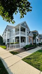 2215 Aurora Drive 1, Pingree Grove, IL 60140