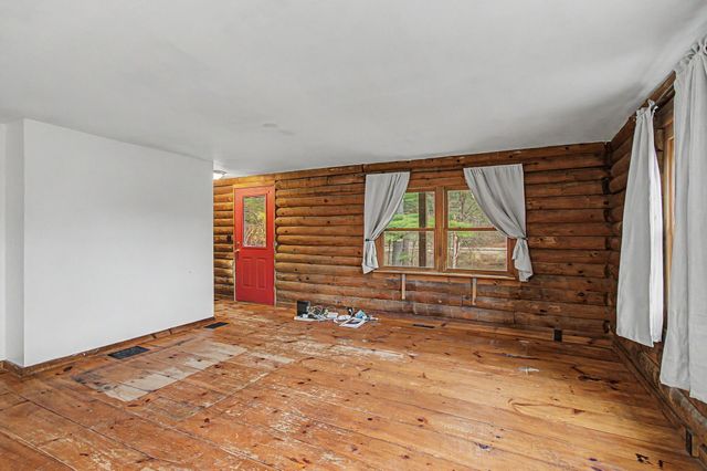37 Premo Road, Roxbury, VT 05669